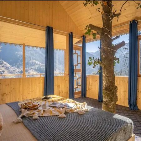 Into The Woods Treehouse Jibhi Villa ภายนอก รูปภาพ