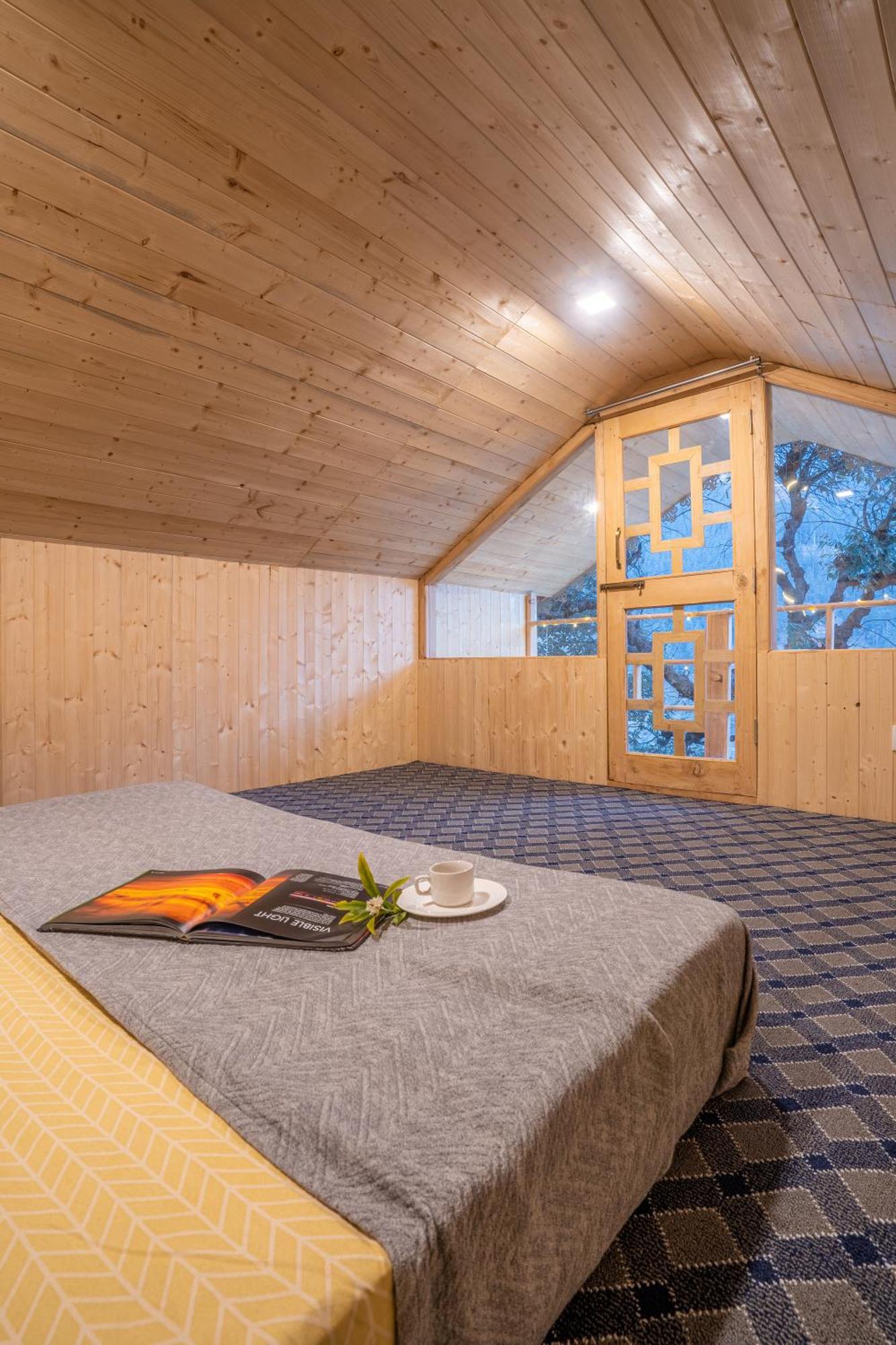 Into The Woods Treehouse Jibhi Villa ภายนอก รูปภาพ